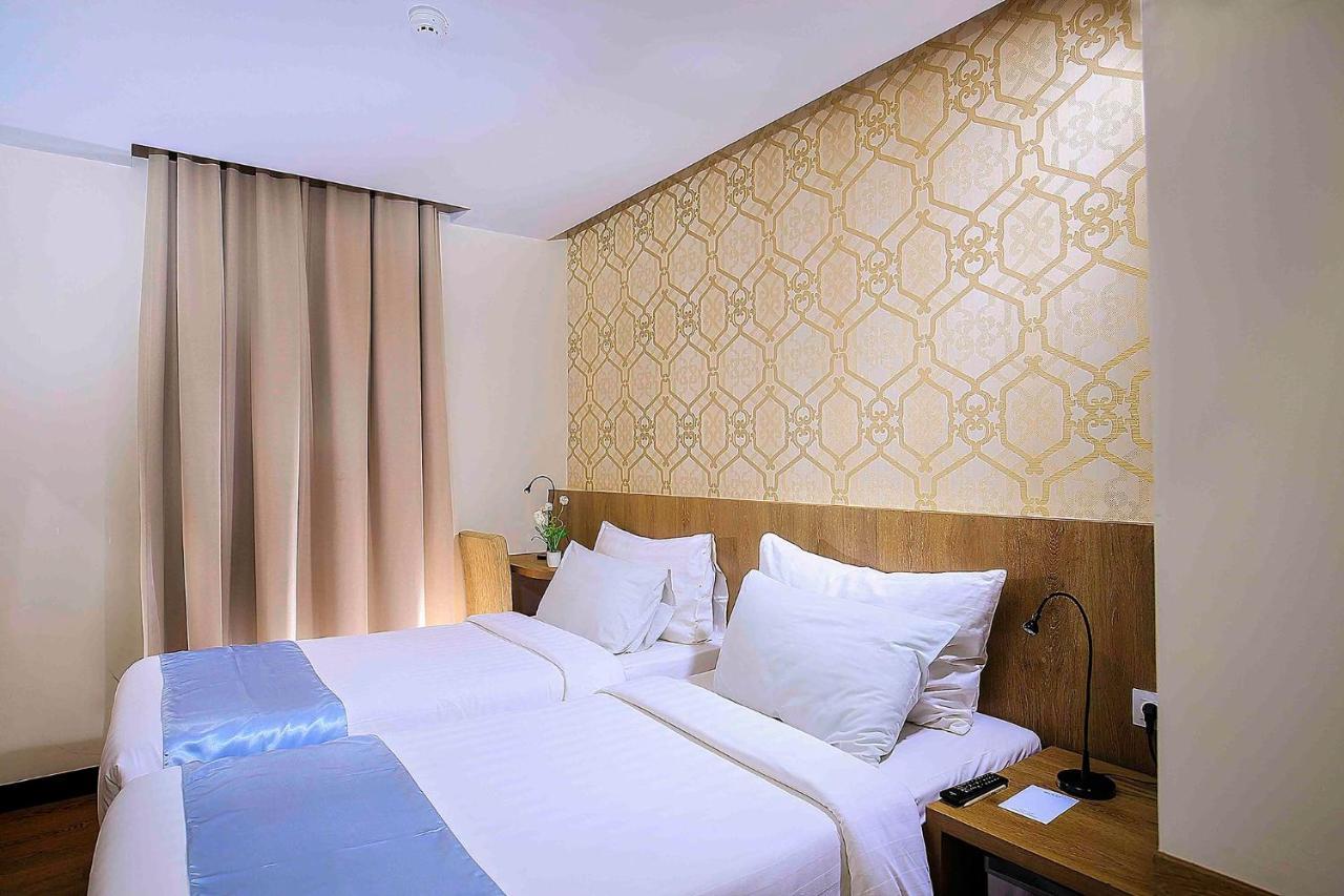 Odua Weston Jambi Hotel Exterior photo