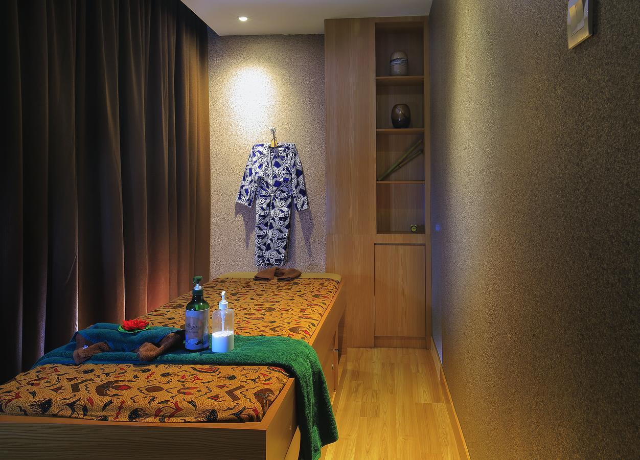 Odua Weston Jambi Hotel Exterior photo