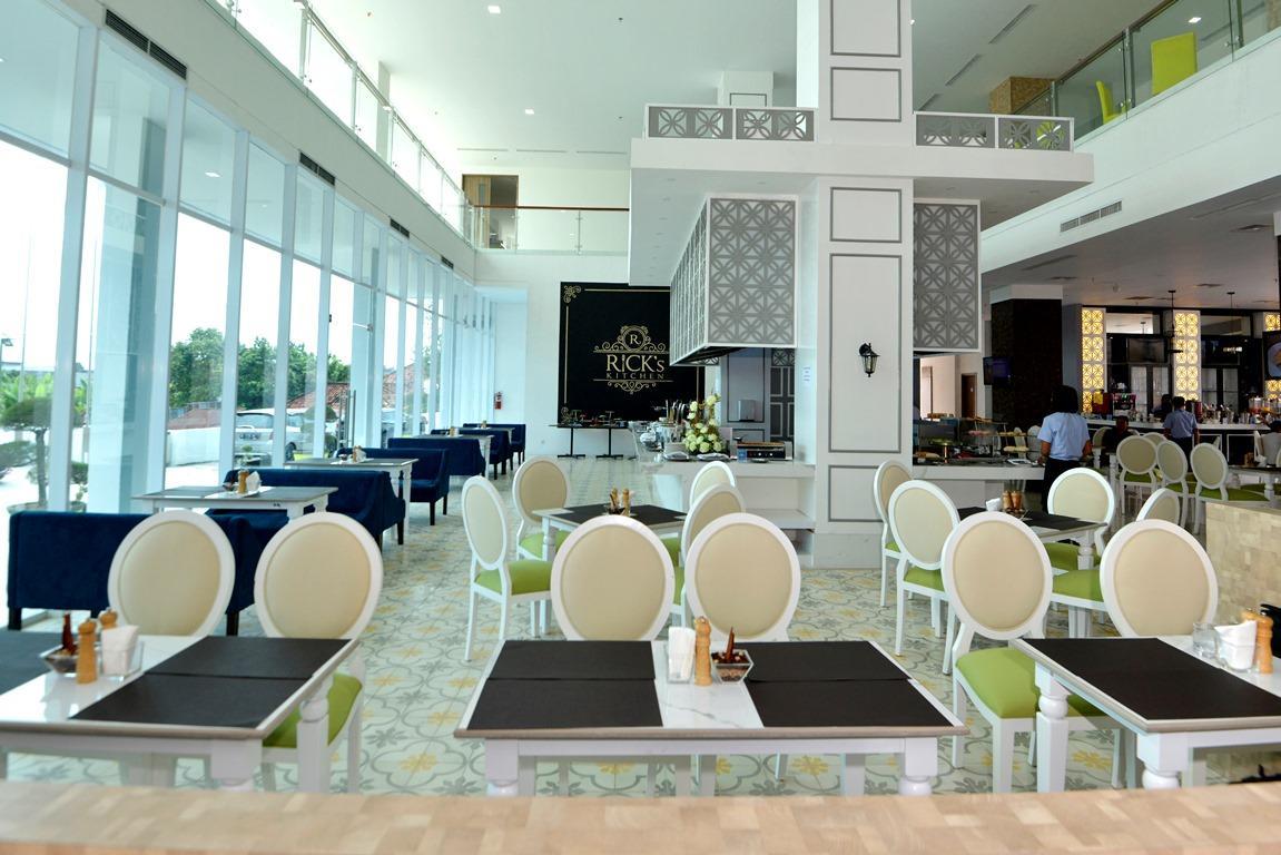 Odua Weston Jambi Hotel Exterior photo