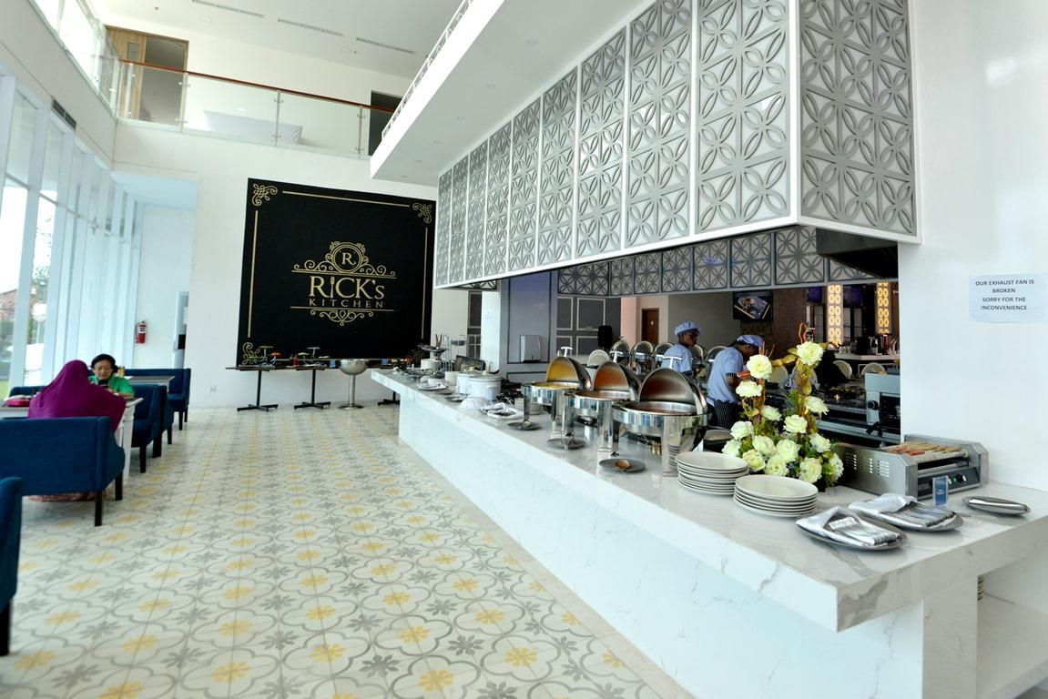 Odua Weston Jambi Hotel Exterior photo