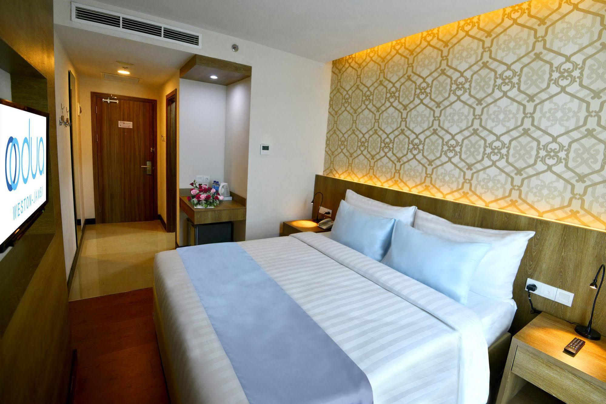 Odua Weston Jambi Hotel Exterior photo